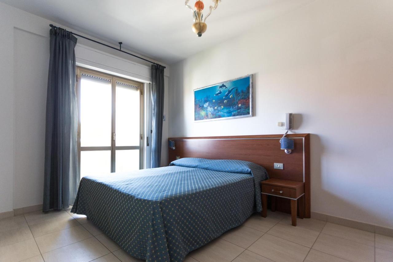 Hotel Abruzzo Pineto Dış mekan fotoğraf