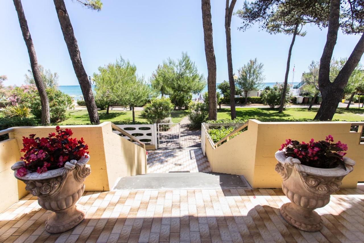 Hotel Abruzzo Pineto Dış mekan fotoğraf