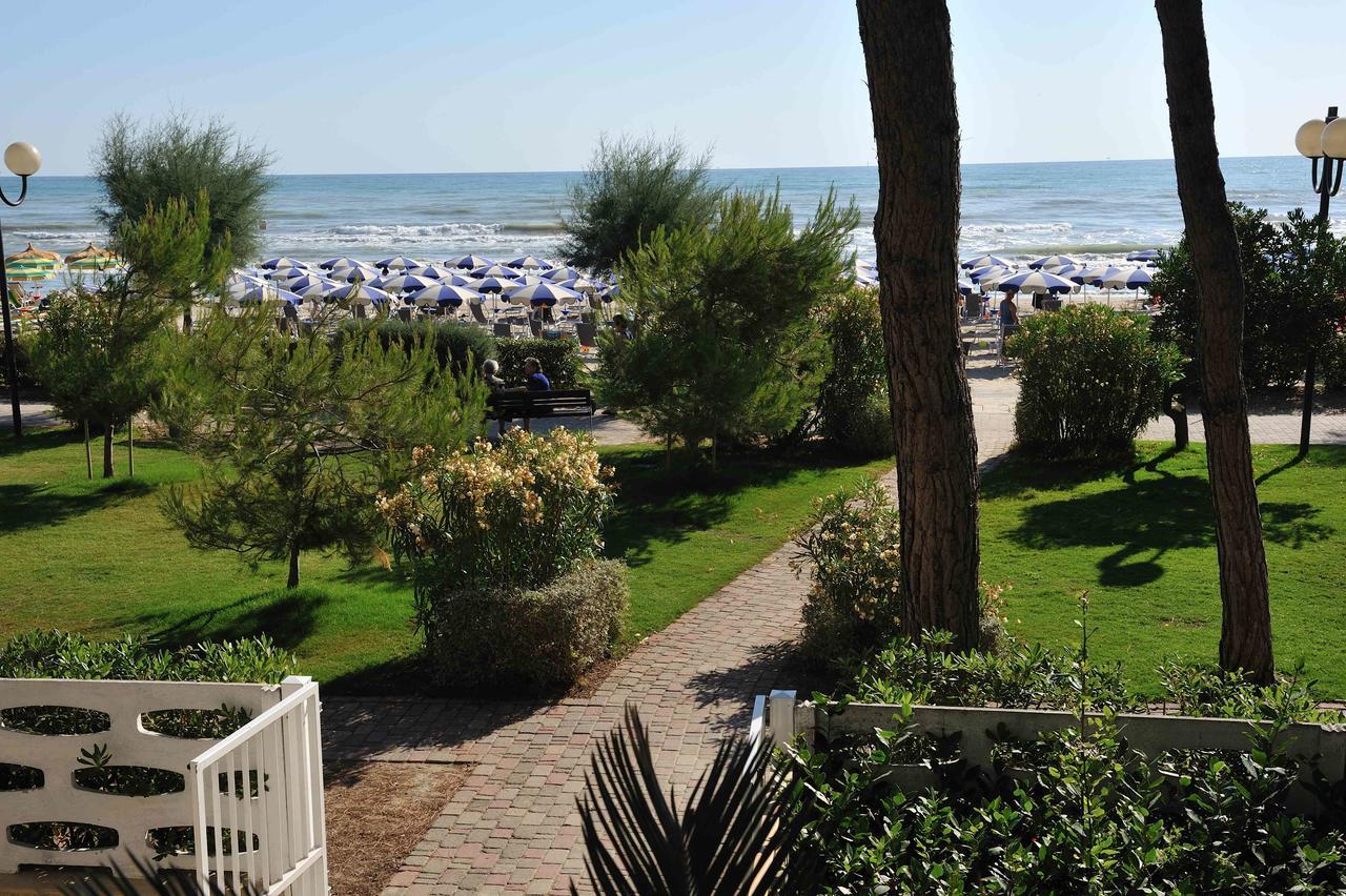 Hotel Abruzzo Pineto Dış mekan fotoğraf