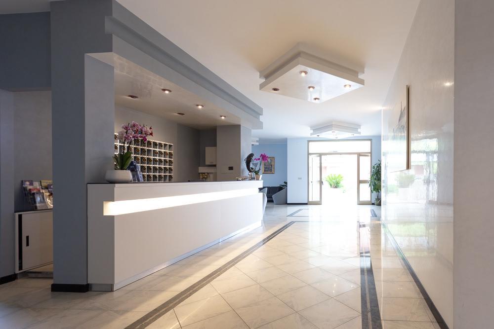 Hotel Abruzzo Pineto Dış mekan fotoğraf