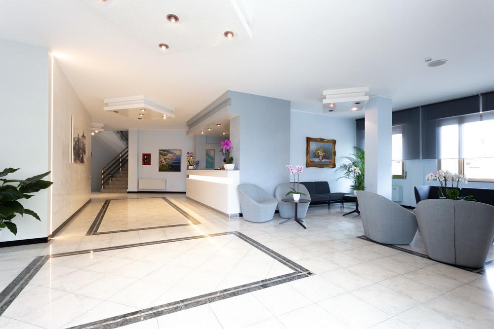 Hotel Abruzzo Pineto Dış mekan fotoğraf